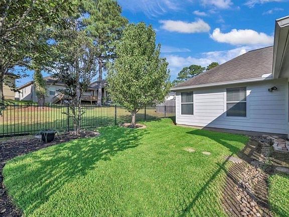 3rd image of 105 Harbor Court Dr