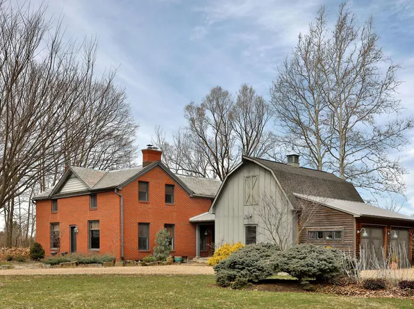 10827 Vans Valley Rd, Galena, OH 43021