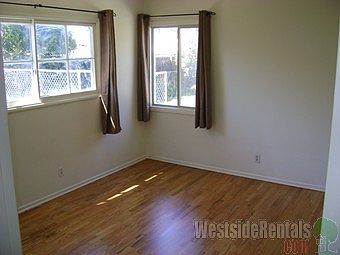 3rd image of 21019 Valerio St