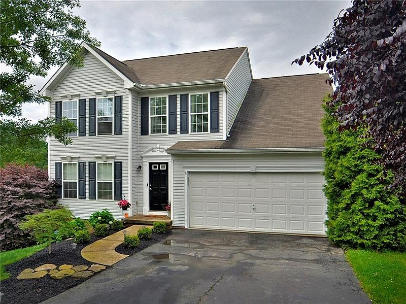 1st image of 136 Cherrywood Dr
