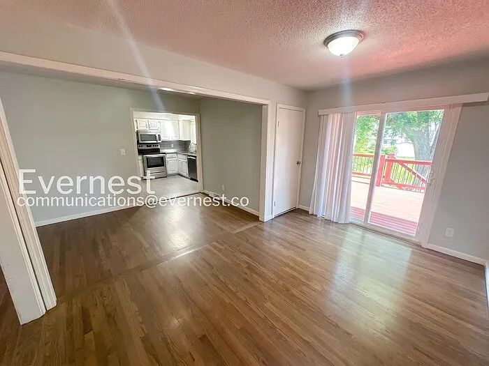 8109 NE 51st St — Photo 8