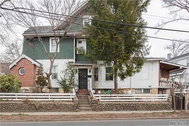 1st image of 9403 Park Ln S