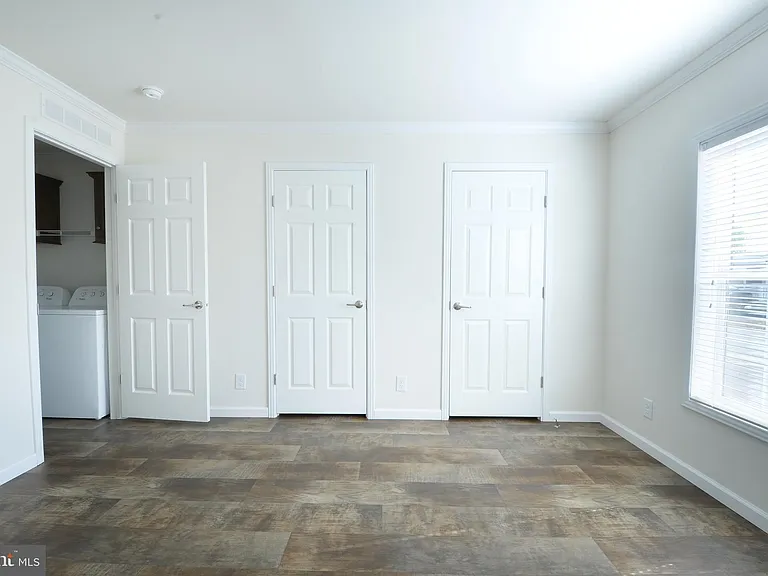 6 Edgewater Dr — Photo 12