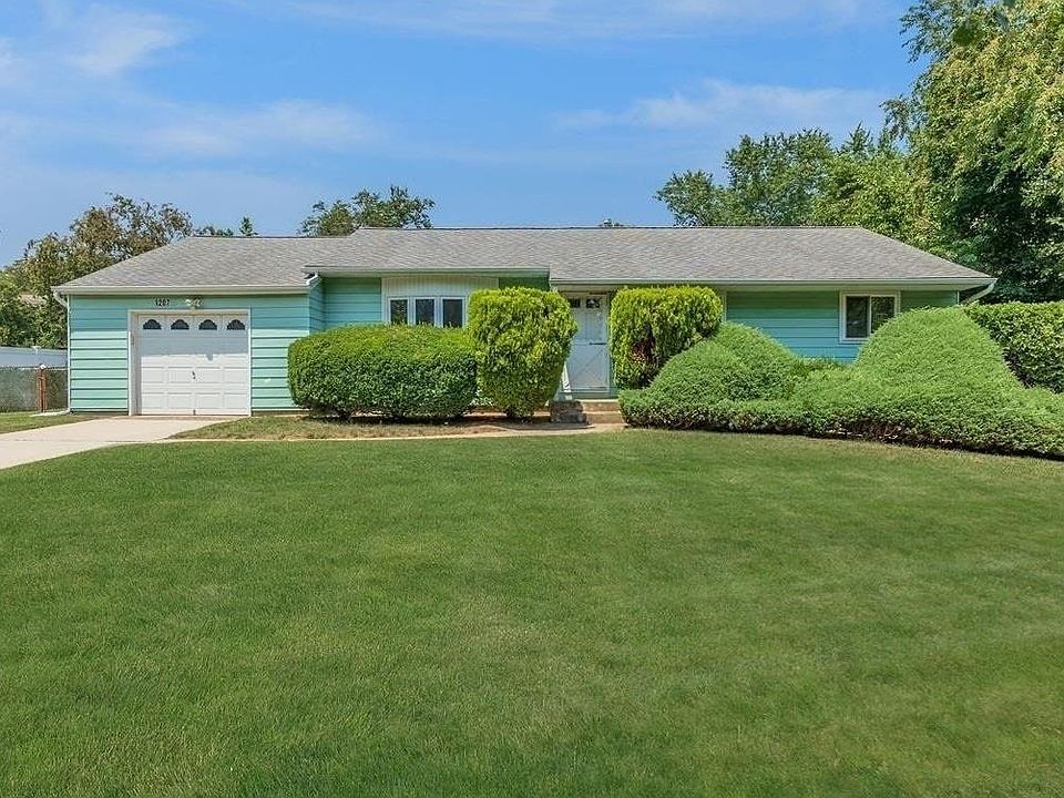 1st image of 1207 McFadden Dr