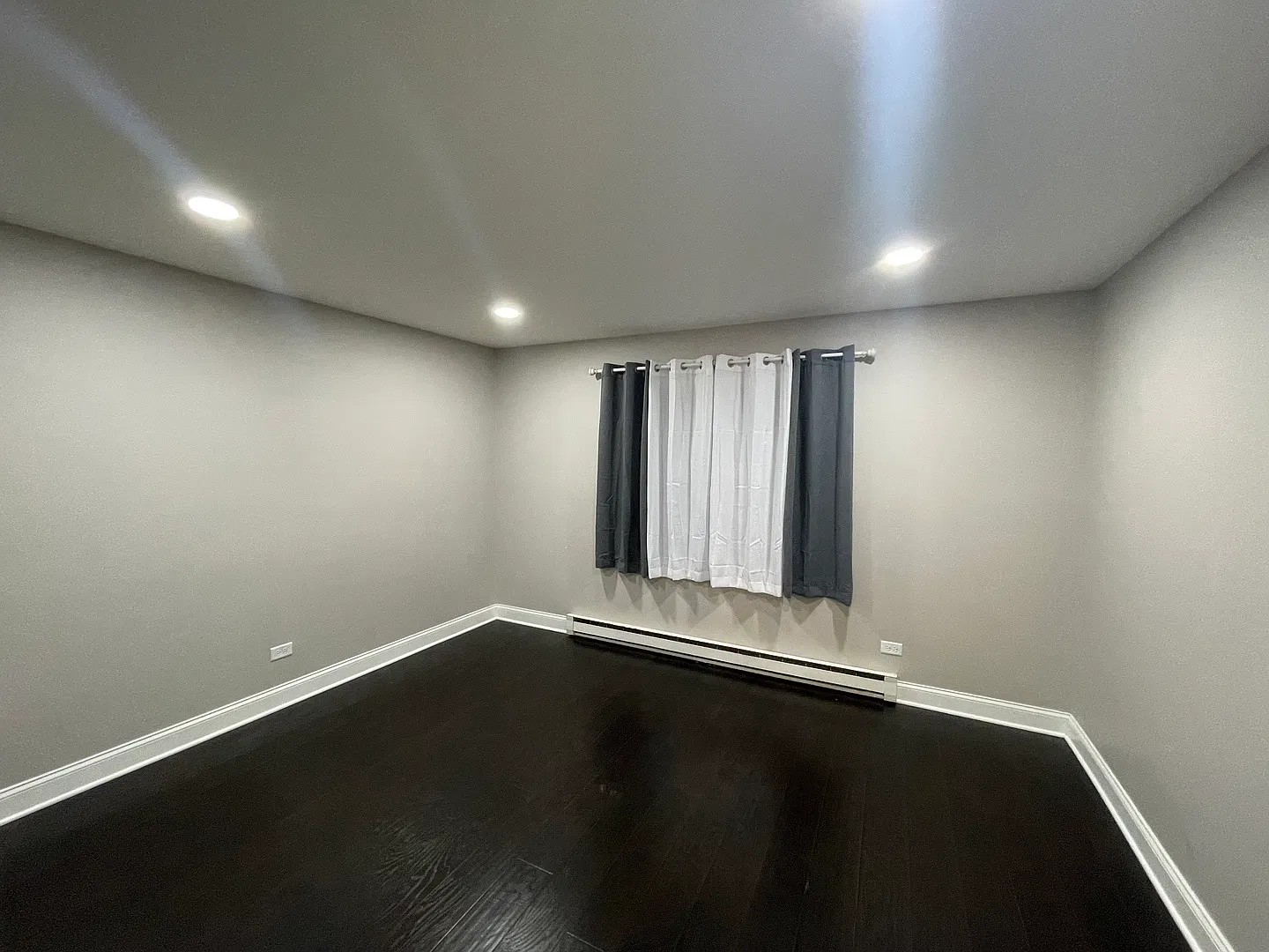 2 bed, 900 sqft, $1,700 — Photo 2