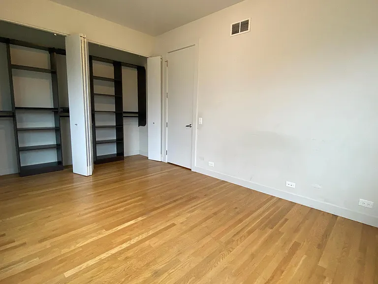 435 W Hobbie St — Photo 14