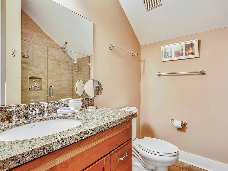 1011 Simonton St #2 — Photo 34