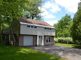 2 Hillview Ter, Guilderland, NY 12084