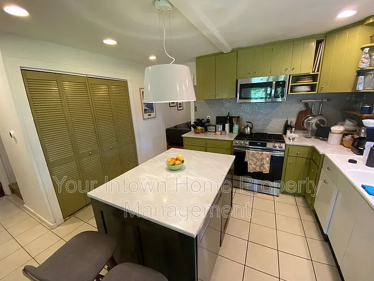 1080 Benteen Ave SE — Photo 23