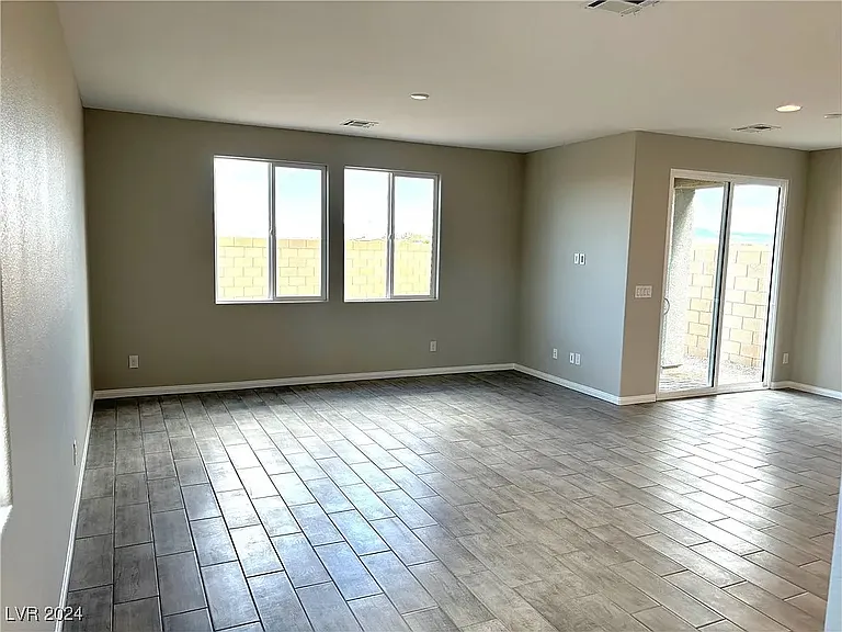 10334 Apefly St — Photo 10