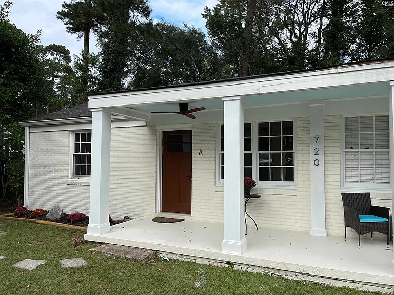 720 Deerwood St — Photo 2