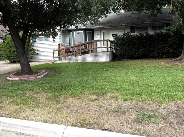 12810 Epps Field Rd, Farmers Branch, TX 75234