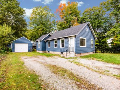 4942 Park Dr, Watervliet, MI, 49098