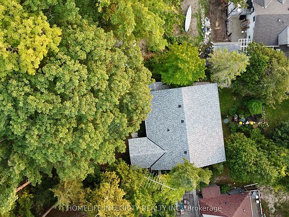 4th image of 2197 Tiny Beaches Rd