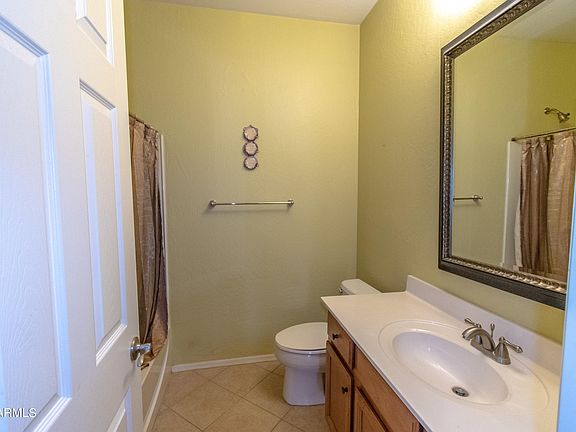 5th image of 3159 E Vallejo Dr