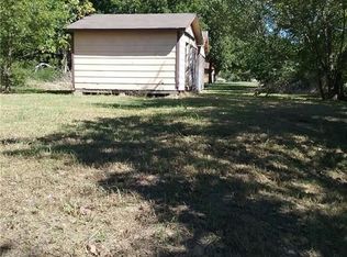 1820 Division St, Commerce, TX 75428