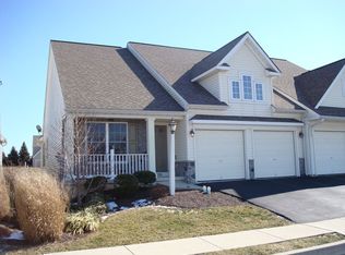 226 Waters Edge Dr, Mount Joy, PA 17552