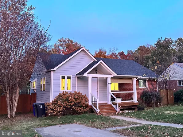 1305 S Buchanan St, Arlington, VA 22204