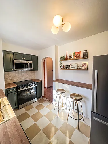 1304 Grand Ave Photo 1