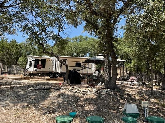 3rd image of 1668 Live Oak Dr