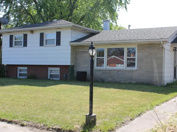 2810 Gibson St, Lake Station, IN 46405