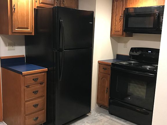 5th image of 23 Montgomery St