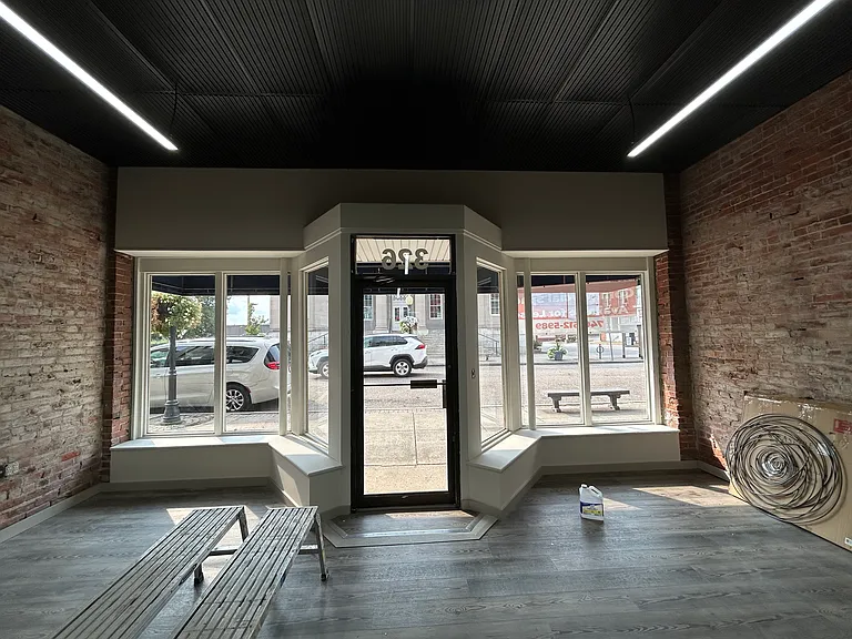 326 Main St #R — Photo 7