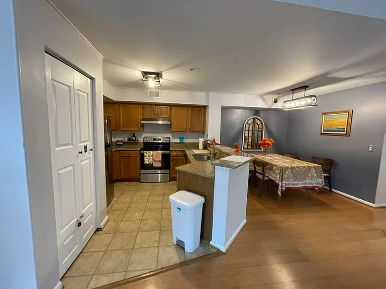 40 Sandstone Ct #L — Photo 10