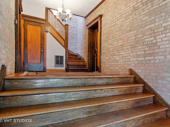 2nd image of 4039 N Kilbourn Ave #P2