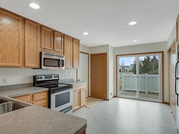 5th image of 5075 149th St N Unit 6