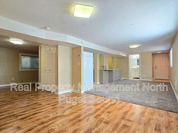 4th image of 3225 Lombard Ave #B