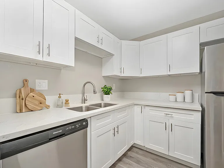 Rollingwood Condominium Rentals — Photo 8