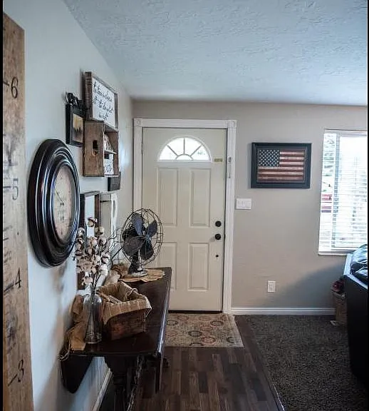 579 Shamrock Dr — Photo 9