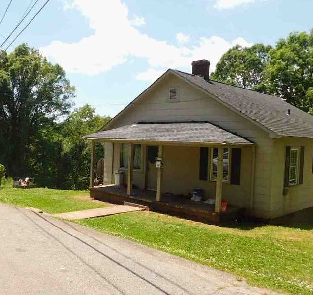 1st image of 2216 22nd Avenue Ct SE