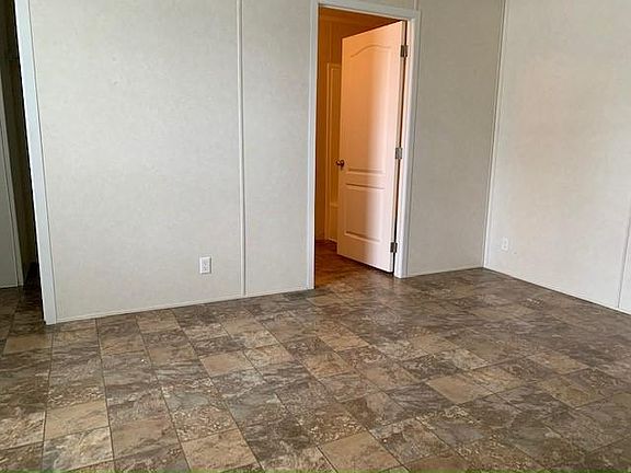 4th image of 506 Blackbird Ln #506