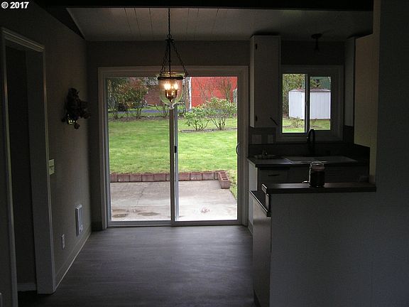 4th image of 9500 NE 5th St