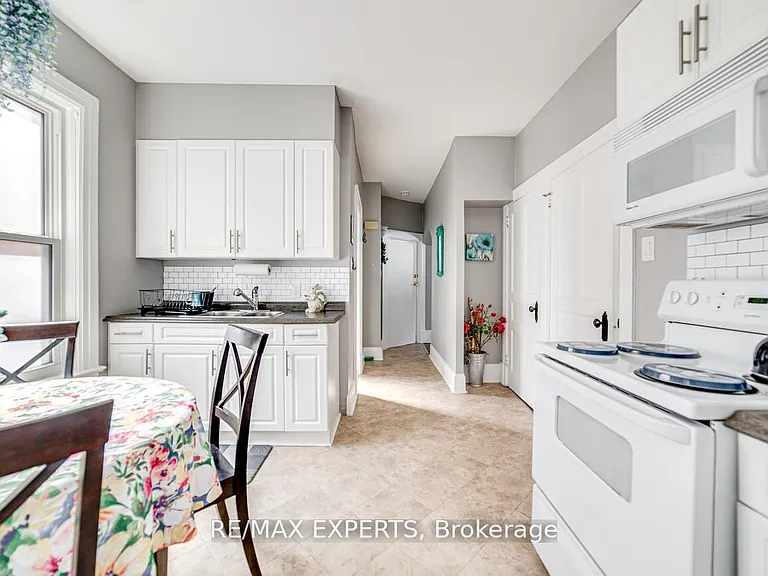 98 Elgin St E #1 — Photo 12