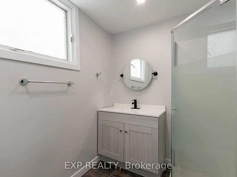 614 Chiddington Ave — Photo 9