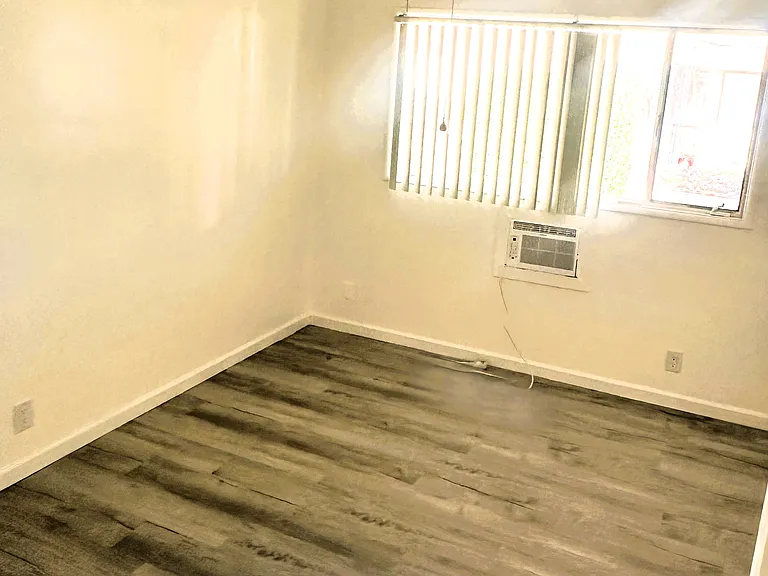 735 Barris Dr #735 — Photo 3