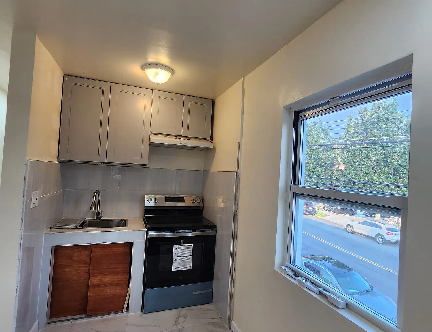 3 bed, $3,500 — Photo 2