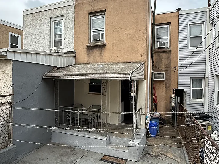 2639 E Ann St — Photo 13