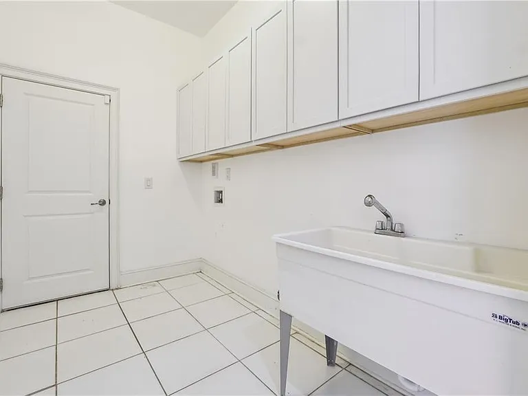 1330 Atherton Park — Photo 30