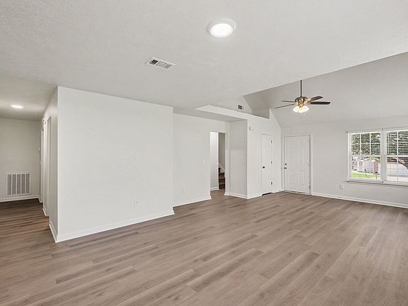 5th image of 1109 Benton Mason Dr