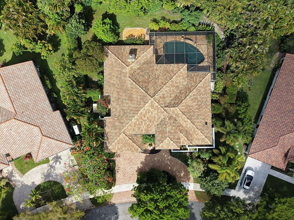 2nd image of 761 N Parkside Cir Circle N