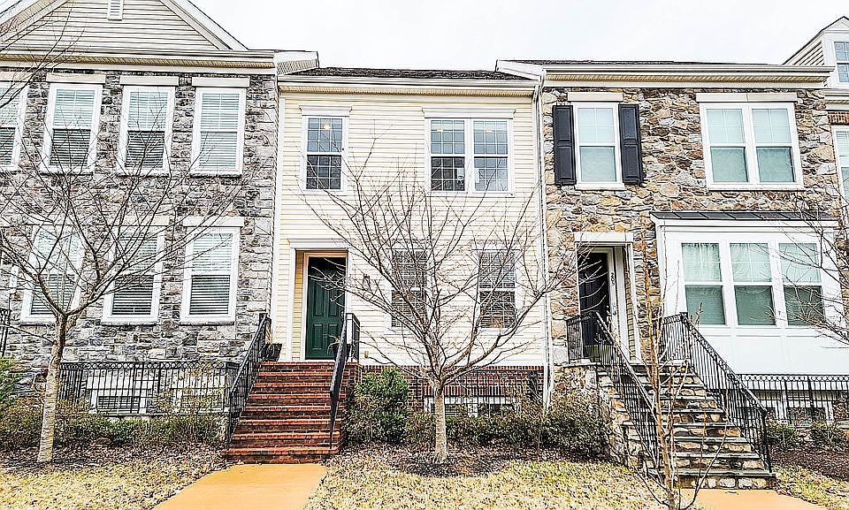 1st image of 203 Apricot St