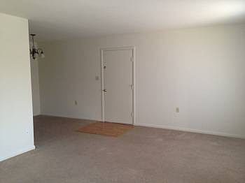 3rd image of 433 White Oak St APT B1