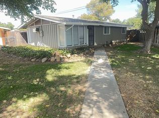 233 N 8th Ave, Oakdale, CA 95361