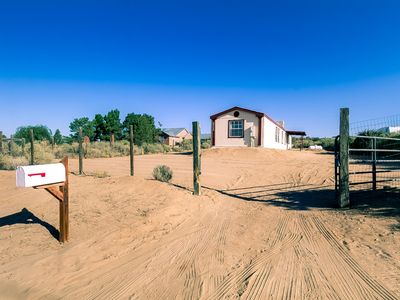 507 12th Ave NW, Rio Rancho, NM, 87144