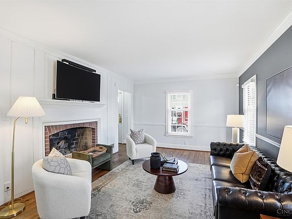 5th image of 3343 N Sterling Way