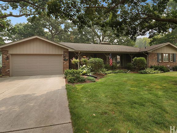 3rd image of 1059 Branch Rd